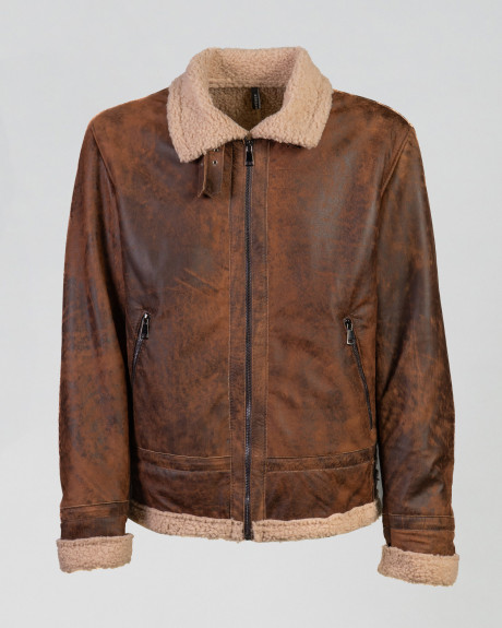 Giacca in vera pelle con dettagli e interni effetto shearling.